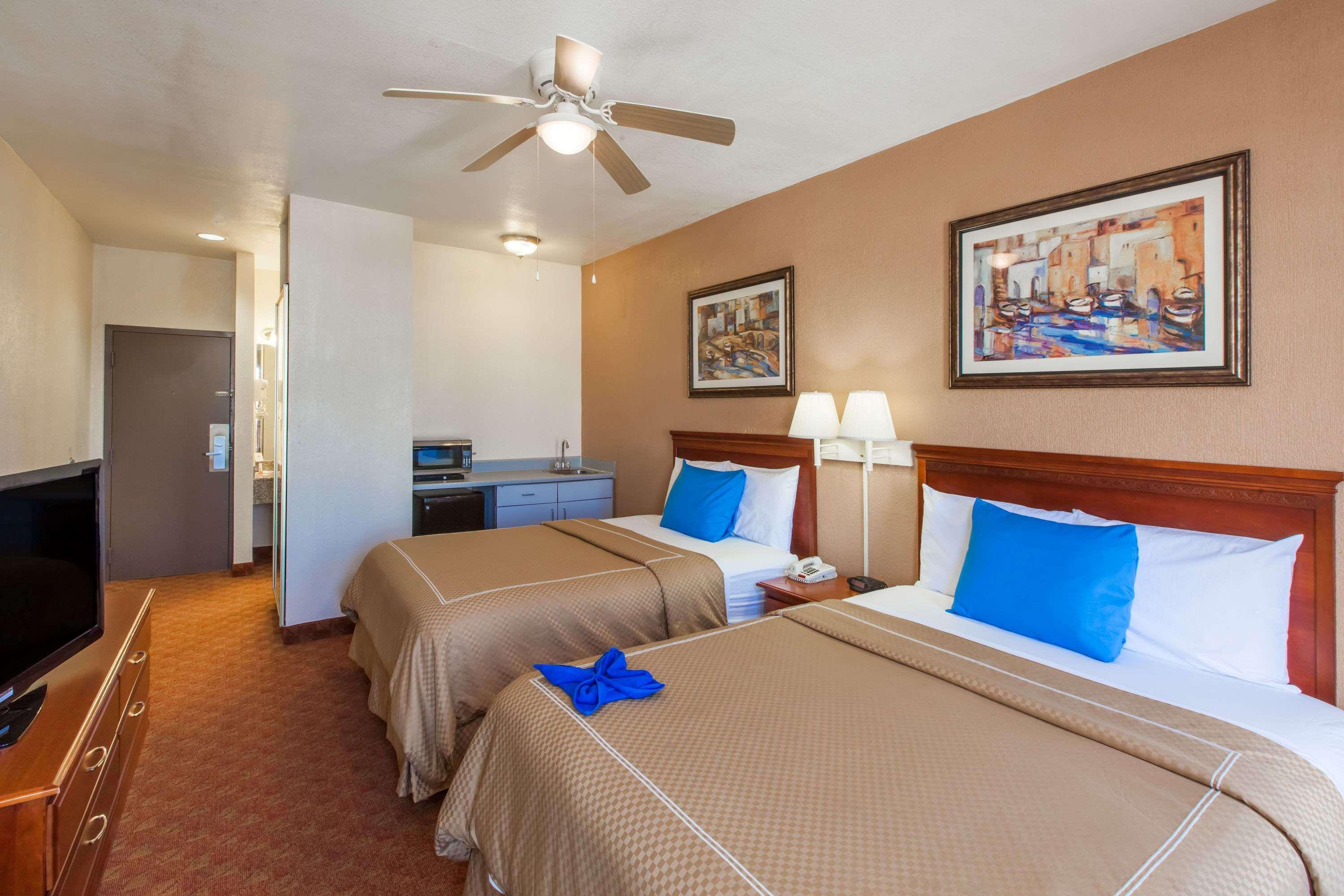 Days & By Wyndham Nasa-clearlake-houston 3*